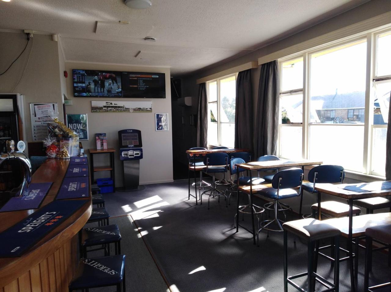Hokitika Pioneer Hotel Exterior photo